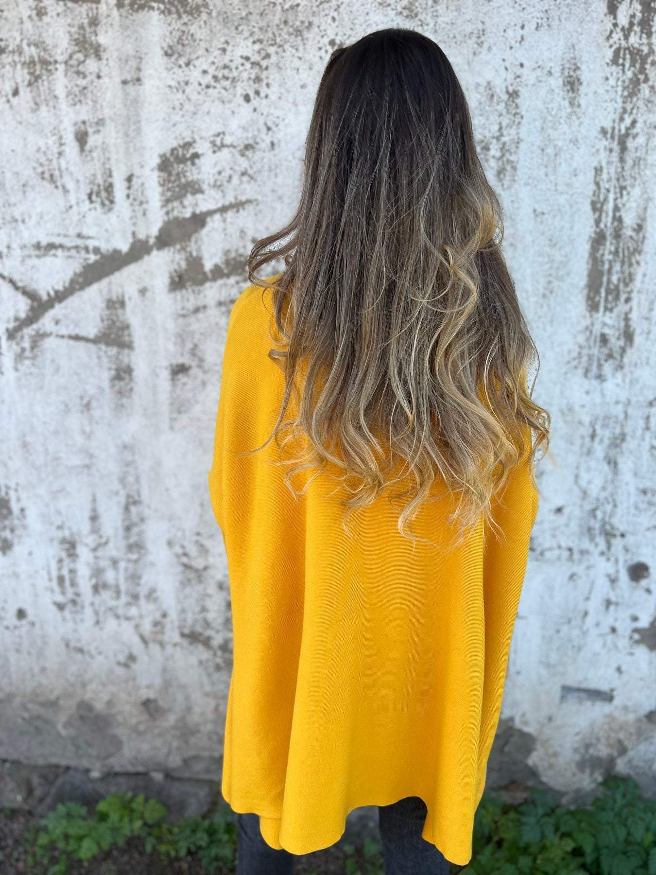 Hannah – V-Neck Sweater